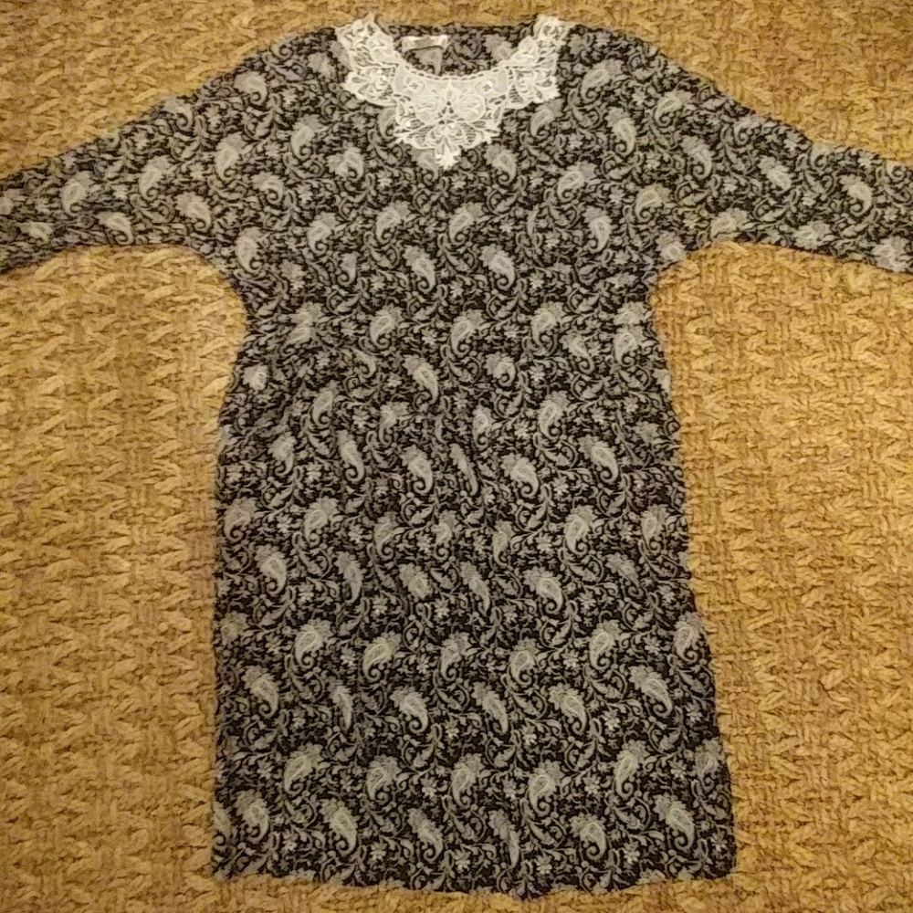 Plus Size Vintage lace collar dress